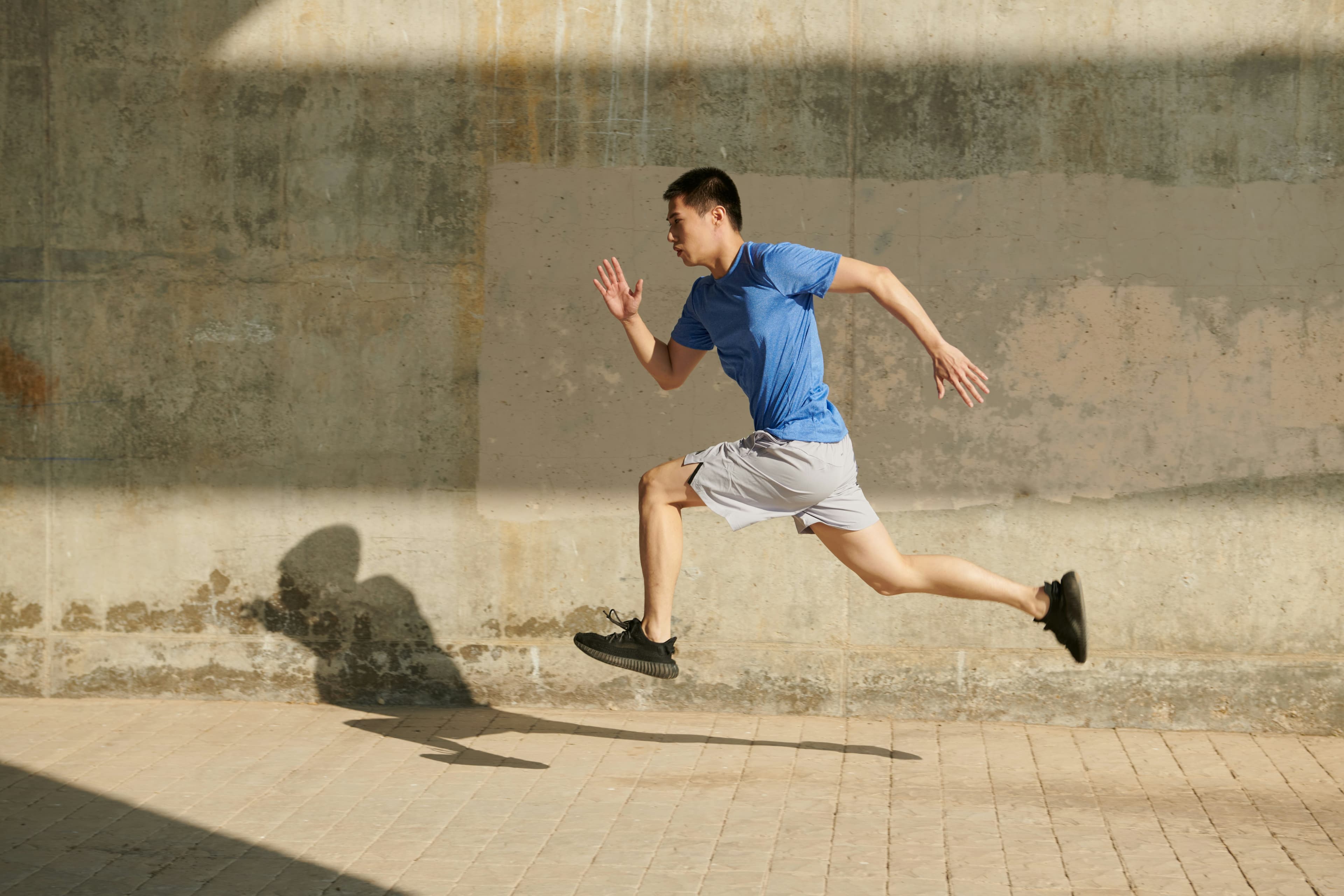 Arm Swing Mechanics: Drills to Reduce Cross-Body Rotation and Waste